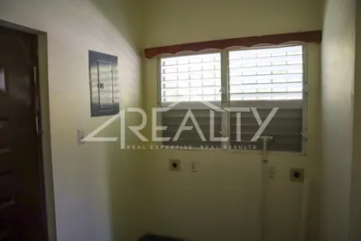 Charming 3-bed 2-bath Home, 🇧🇿 Belize