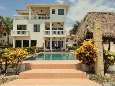 B5035 – Own a Slice of Paradise for a Fraction of the Price In Placencia!, 🇧🇿 Belize