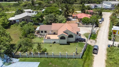 This Contemporary 3bed / 2bath Home is Turnkey and near Town!, 🇧🇿 Belize