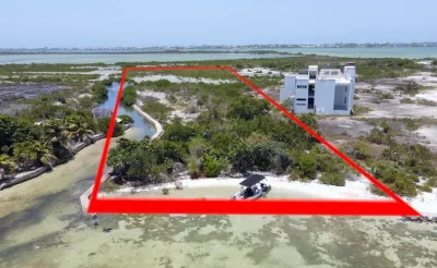 1.48 Acre West Coast Beachfront Ambergris Caye, 🇧🇿 Belize