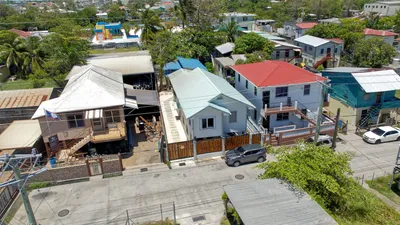Income-Generating Multi-Structure Property on Cleghorn Street, BELIZE CITY, 🇧🇿 Belize