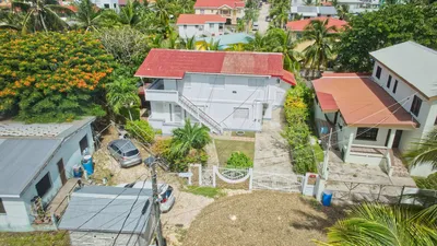 Multi-Unit Income Generating Waterfront Home in Belama Phase 2, Belize City, 🇧🇿 Belize