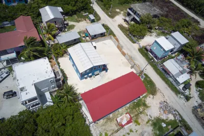 Two Story Home in Bahia Puesta del Sol, Caye Caulker, 🇧🇿 Belize
