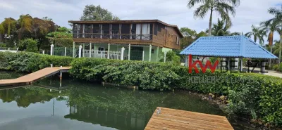 4 Bedroom/3 Bath Waterfront Home, 🇧🇿 Belize