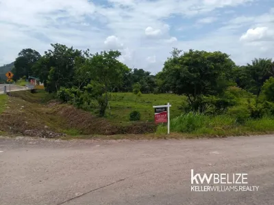 Prime Corner Parcel in Teakettle Village, 🇧🇿 Belize