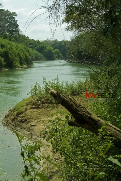 #Riverside Property with 7,000 Feet Riverfrontage, 🇧🇿 Belize