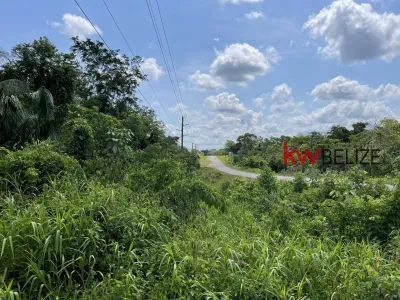 5.5 Acres Developed Land with Hot Springs on Southern Hwy, 🇧🇿 Belize