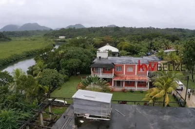 Beautiful Two Storey Family Home in Hopeville Toledo, 🇧🇿 Belize
