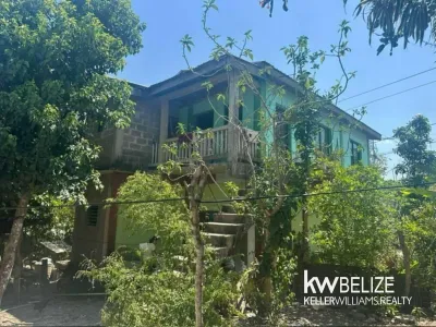 Two Storey Fixer Upper Home Kontiki Area, 🇧🇿 Belize