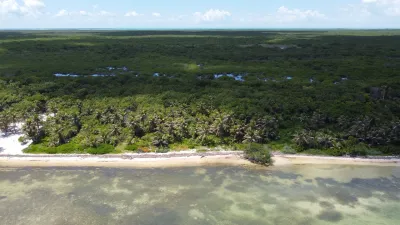 Beachfront Paradise in Robles Point 🌴🌊, 🇧🇿 Belize