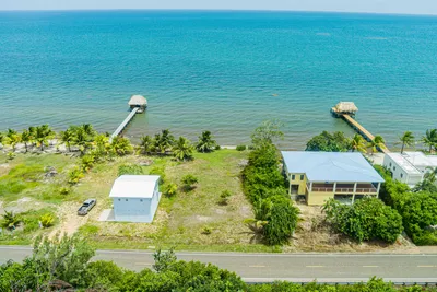 1034 – Prime Caribbean Beachfront Land for Sale on the Placencia Peninsula,, 🇧🇿 Belize