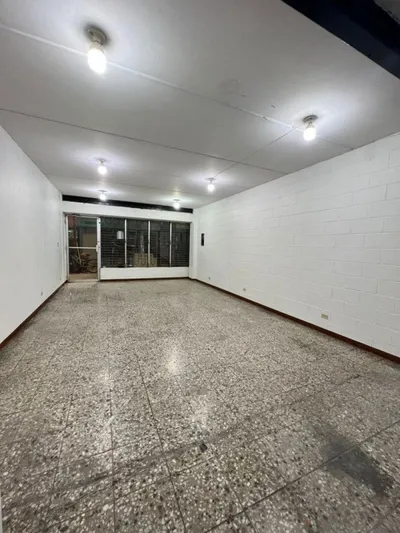Local En Plaza Comercial En El Centro De Santa Tecla; Idi: 142223, 🇸🇻 El Salvador
