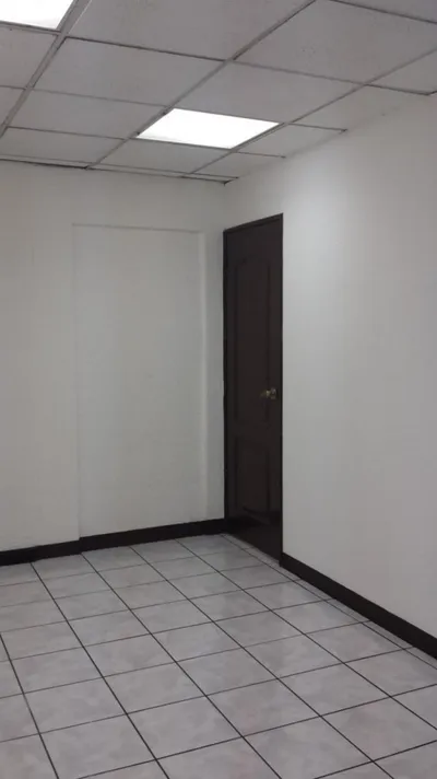 Alquilo Oficina con 66.00m2 en Zona 10 Guatemala, 🇬🇹 Guatemala