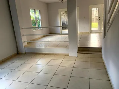 Renta Casa Villa Fontana: 4 Habitaciones, Condominio Seguro ¡Tu Nuevo Hogar!, 🇳🇮 Nicaragua