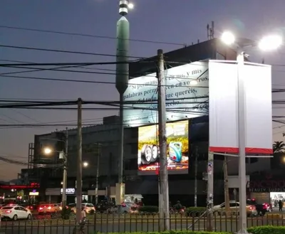 Alquilo Local Frente Al Salvador Del Mundo Primer Nivel; Idi: 114359, 🇸🇻 El Salvador
