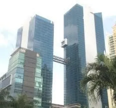 Venta o Alquiler de Oficina en Gris 1,675m2 en Oceanía Business Plaza, 🇵🇦 Panama