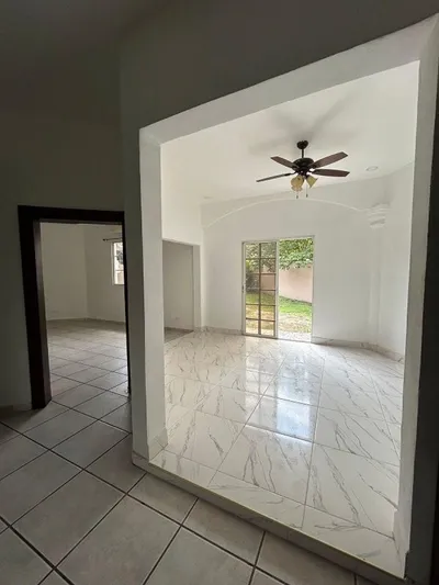 RENTA DE AMPLIA CASA EN RESIDENCIAL VILLAS MATILDA SPS, 🇭🇳 Honduras