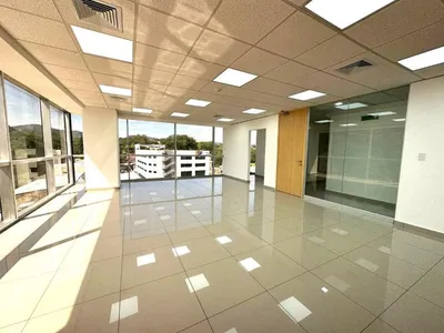 Oficinas En Torre Cuscatlán Tu Mejor Opción ; Idi: 138629, 🇸🇻 El Salvador