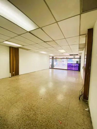 Espacio Comercial De 95 Mts En Avenida Olímpica; Idi: 139000, 🇸🇻 El Salvador