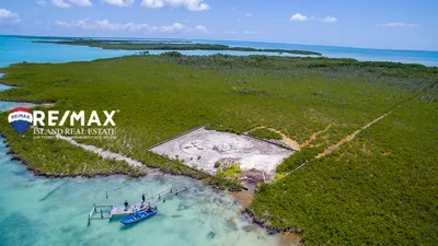 10.375 Acre Waterfront Property for Sale on Hicks Caye, Belize, 🇧🇿 Belize