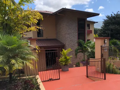 Boquete’s Turnkey 8-Bedroom Villa: Spa, Terraces & Mountain Air – $750,000, 🇵🇦 Panama