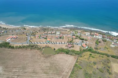 Pedasí Land for Sale — Build-Ready Pond-View Lot in Gated Beach Community | $75K, 🇵🇦 Panama