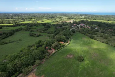 Titled 1,526m² Lot on the Pedasí–Playa Venao Road | El Limón, Panama | $45,801, 🇵🇦 Panama