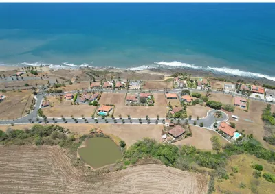Pedasí Land for Sale: 1,182 m² Beachfront Community Lot | $65K Owner-Financed, 🇵🇦 Panama