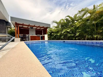 Brisas 87: Furnished Pool Home Near the Beach in Los Delfines, 🇨🇷 Costa Rica