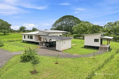 Solar-Powered Home Near Pedasí | Panama Sovereign Realty, 🇵🇦 Panama