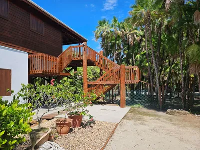 Nature and animal lover's piece of paradise in Surfside community, Placencia Belize, 🇧🇿 Belize