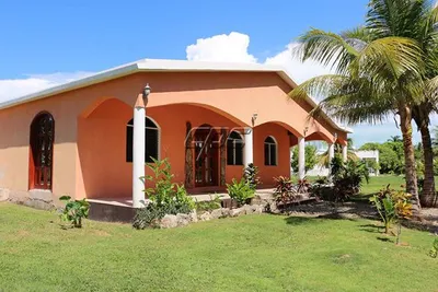 Casa Del Los Arcos in Consejo Shores, 🇧🇿 Belize