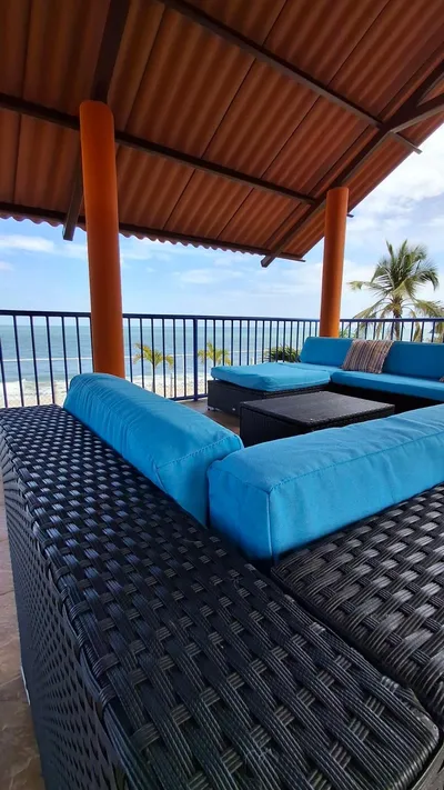 Houses For Sale | CASA FRENTE AL MAR EN PLAYA EL PALMAR, Panama Oeste, 🇵🇦 Panama